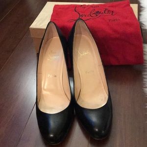 Christian Louboutin Simple Pump size 39.5
